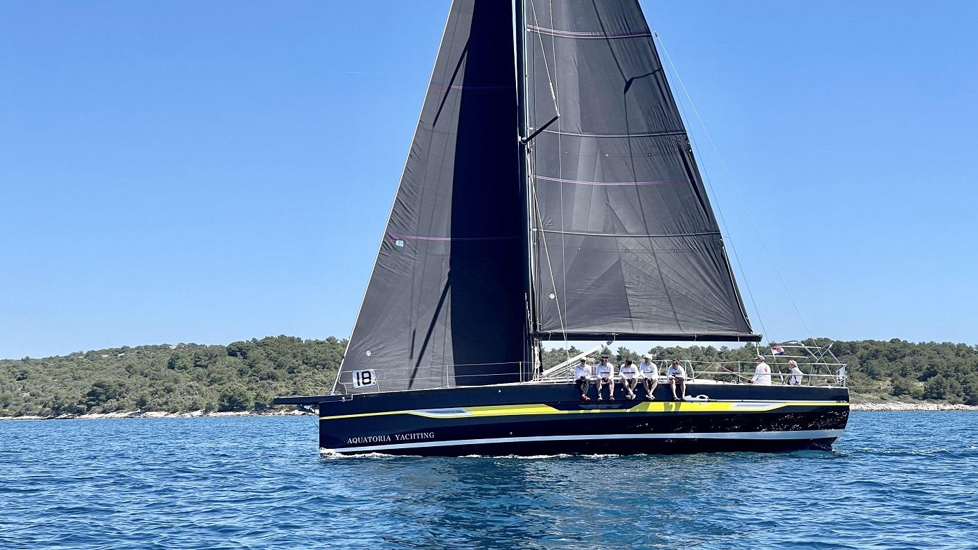 Elan E6 från Aquatoria Yachting i Pirovac