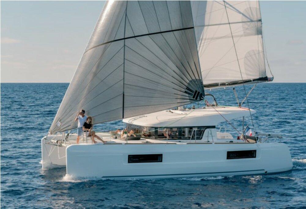 Lagoon 40 af Discovery Yachting i Volos