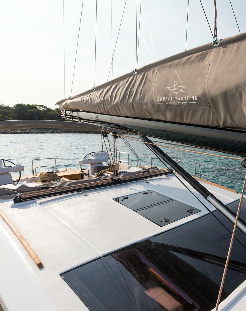 Dufour 520 Grand Large av Thrace Yachting i Athen