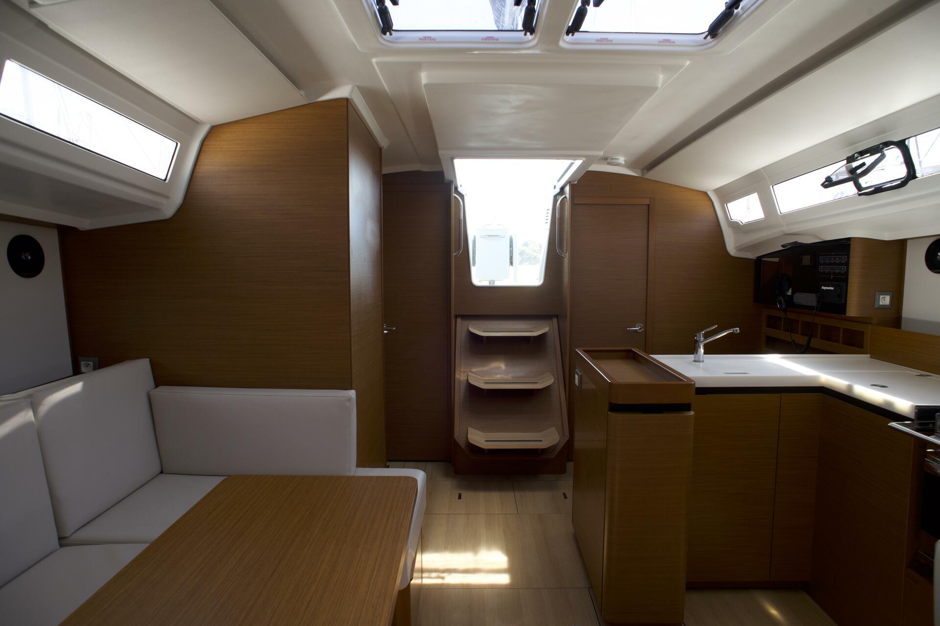 Sun Odyssey 41 from Skiathos Boats in Skiathos