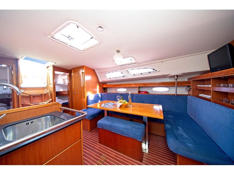 Bavaria 51 C från Marina Hramina Charter i Murter
