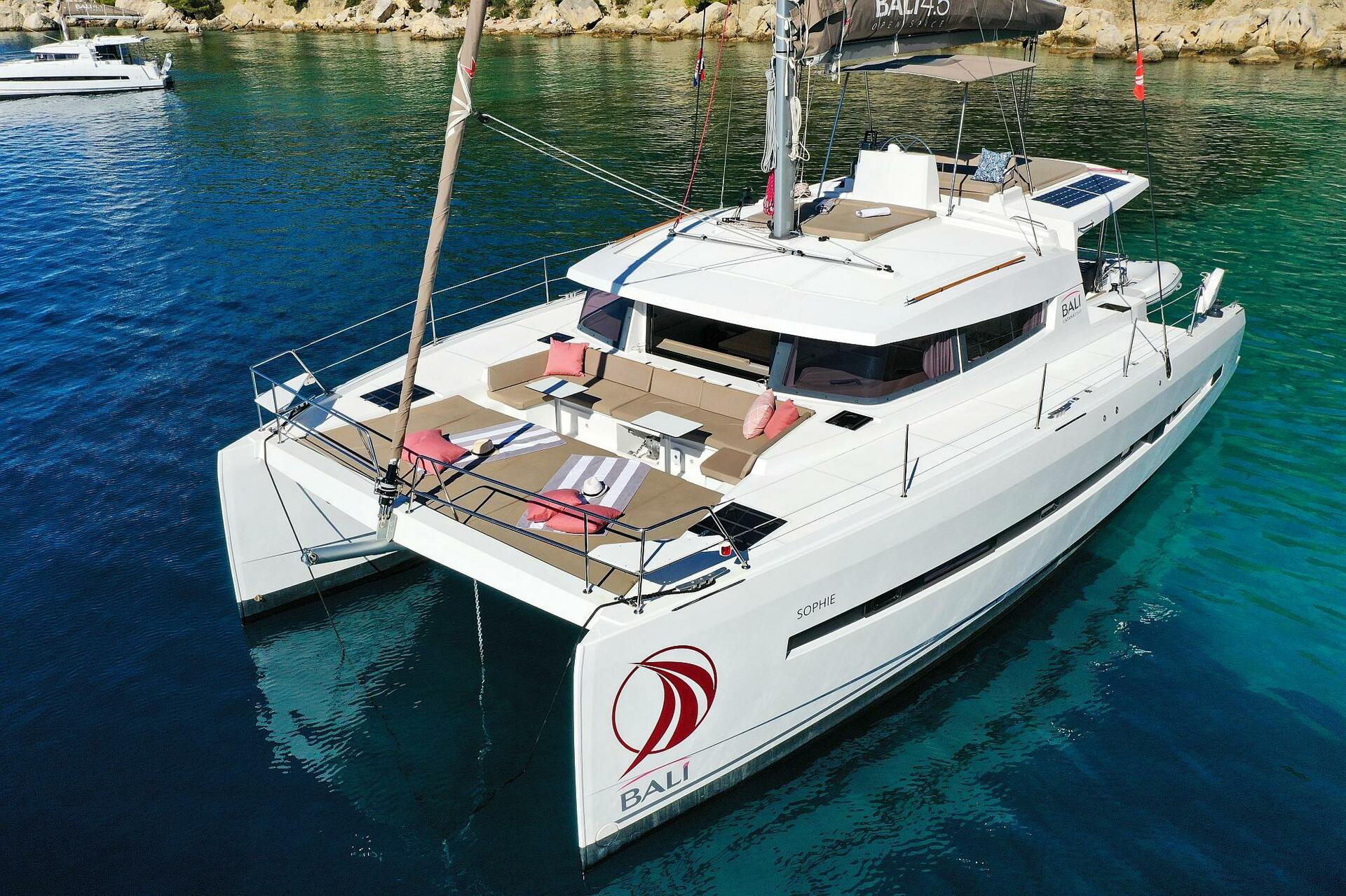 Bali 4.5 från Croatia Yachting i Trogir