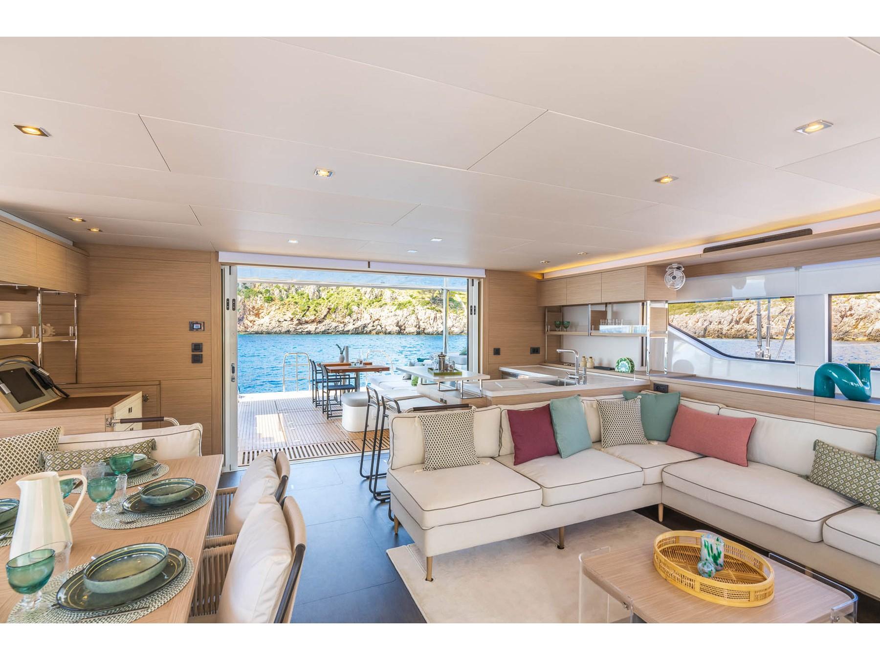 Lagoon 60 af Spartivento Yacht Charter i Olbia