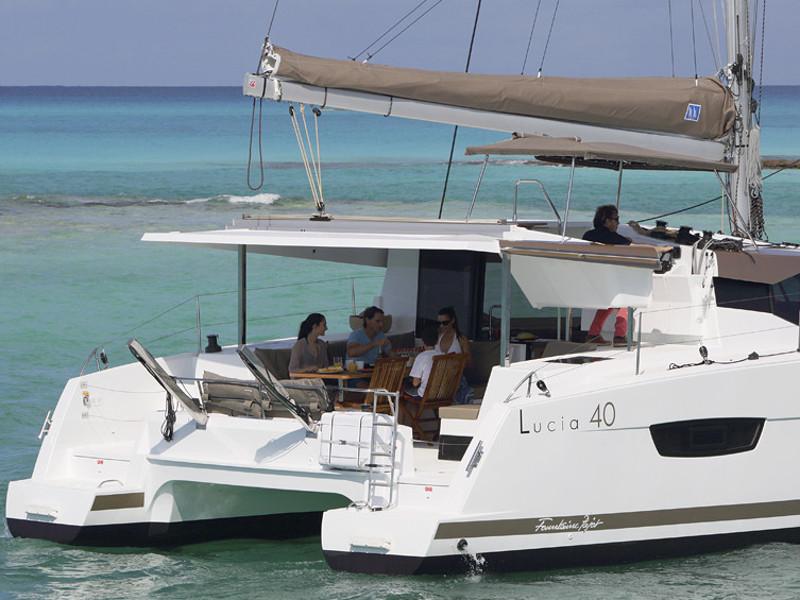 Fountaine Pajot Lucia 40 from Portiate in Portimão