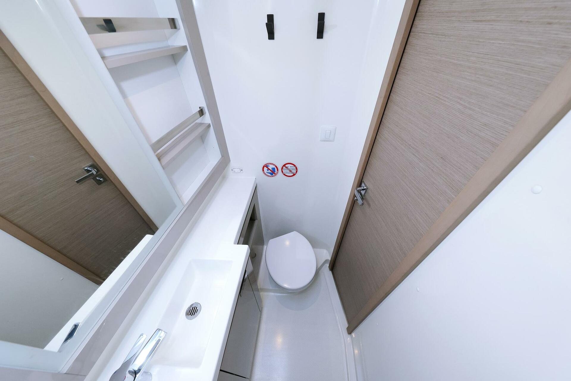 Fountaine Pajot Elba 45 della Angelina Tours a Trogir