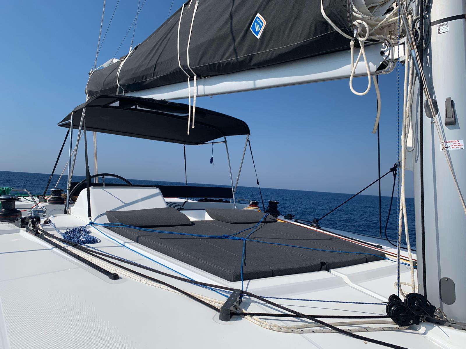 Lagoon 450 af Color Charter i Portisco
