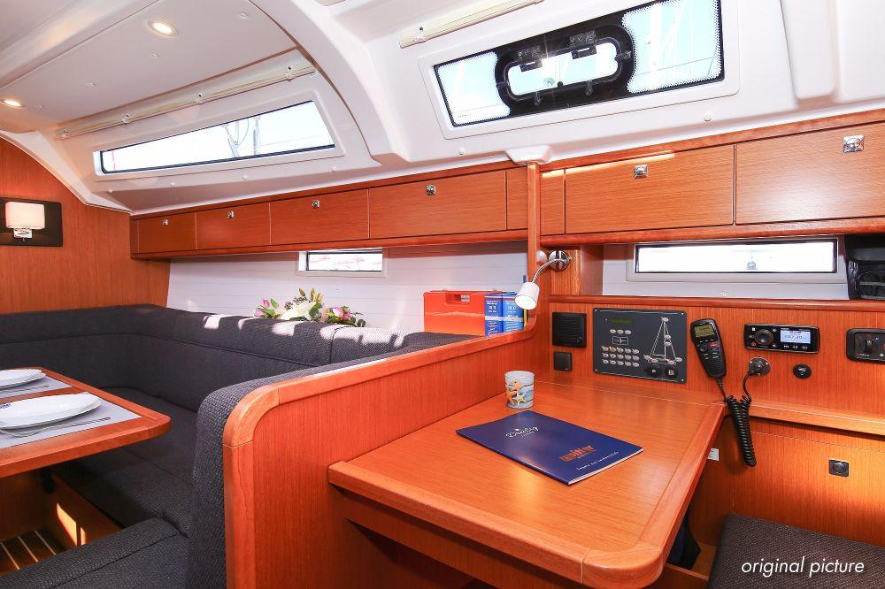 Bavaria 41S Cruiser de Pitter Yachtcharter - Nautic Alliance en Murter