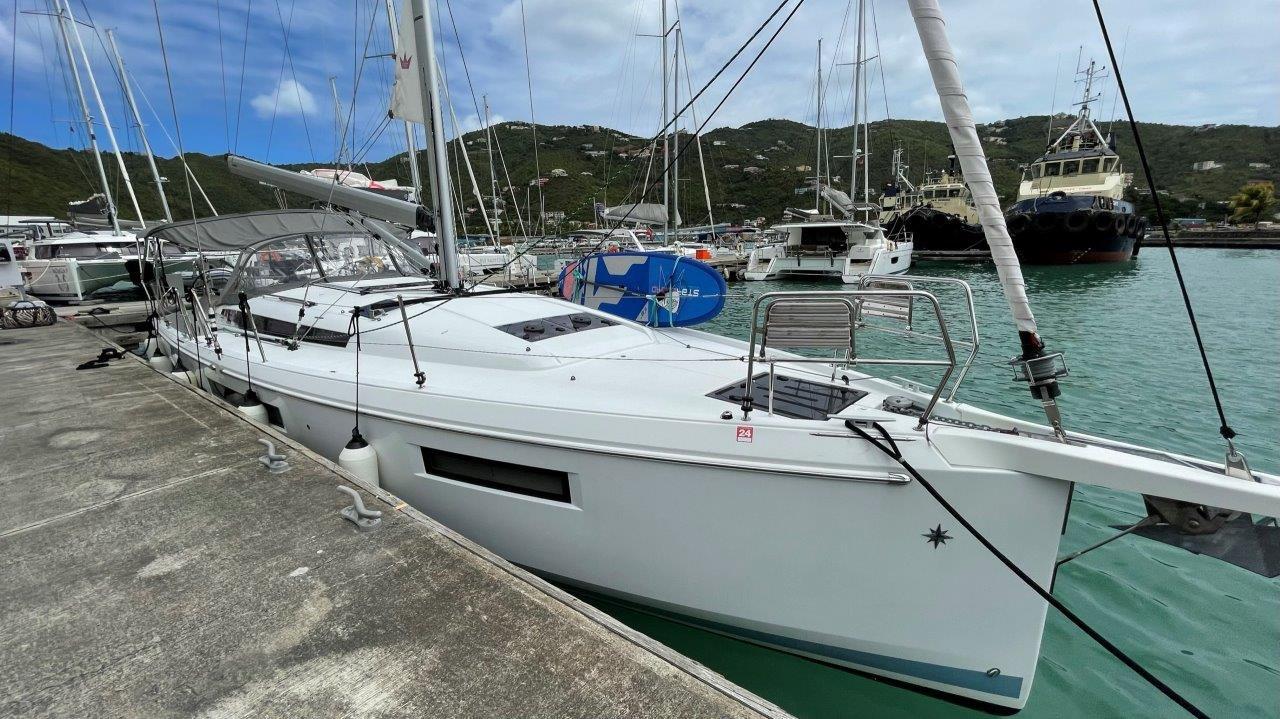 Sun Odyssey 440 par BVI Yacht Charters à Tortola
