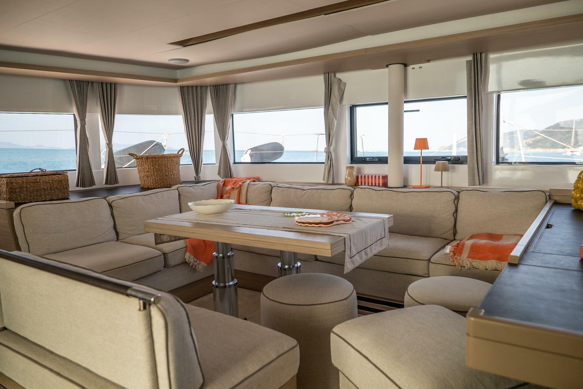 Lagoon 51 from Spartivento Yacht Charter in Salerno