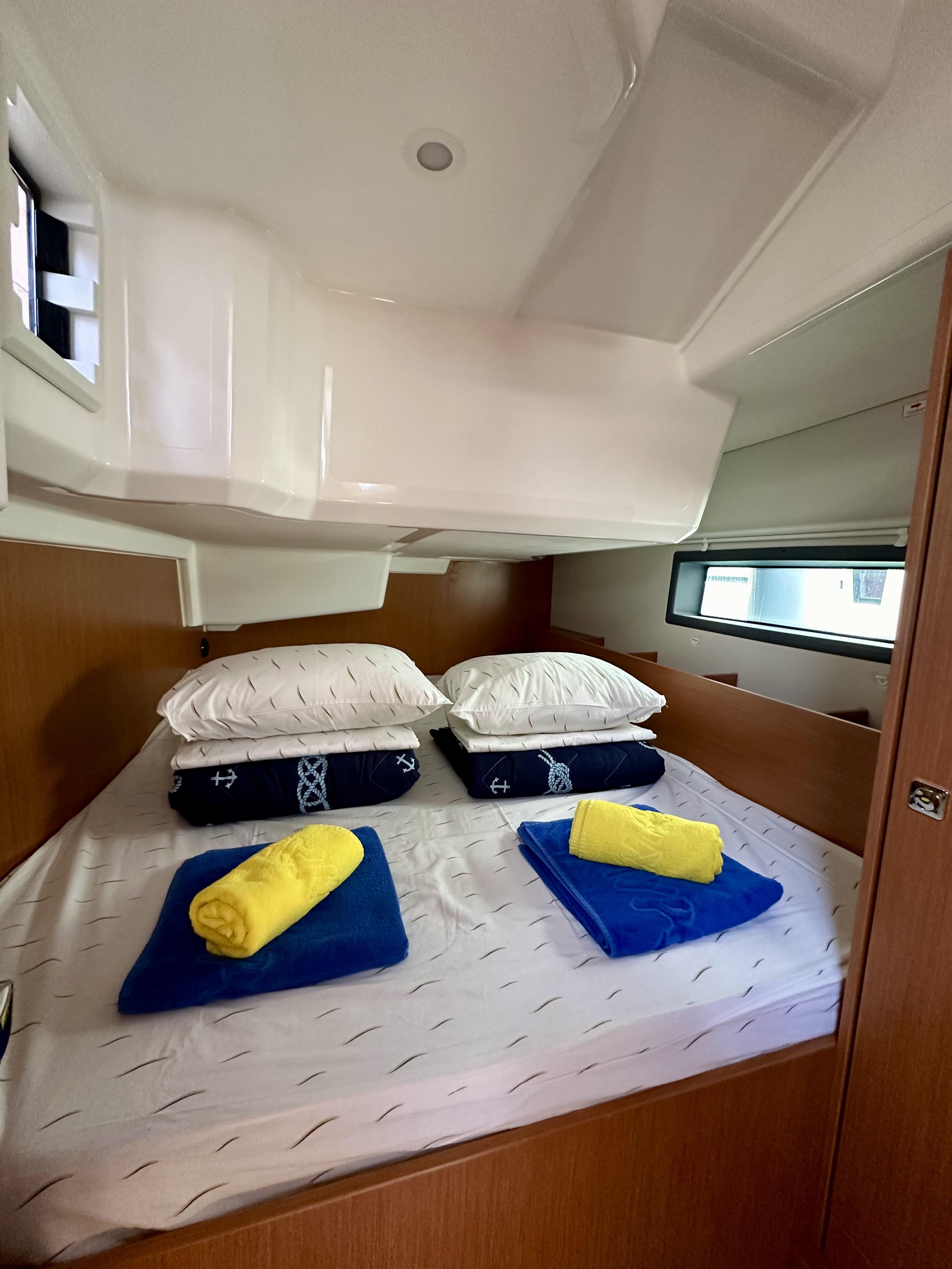 Bavaria C38 från Waypoint i Trogir