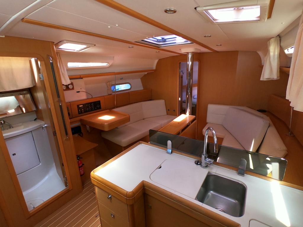 Sun Odyssey 42i yritykseltä Europe Sail Yachting Charter Portiscossa
