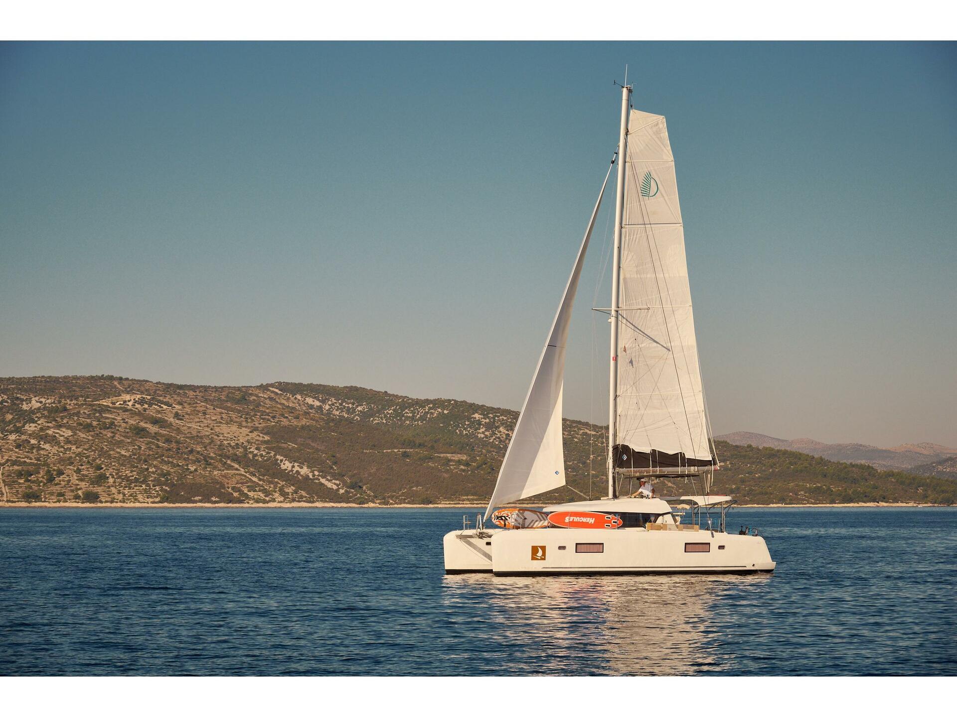 Lagoon 42 från Cata Sailing i Trogir