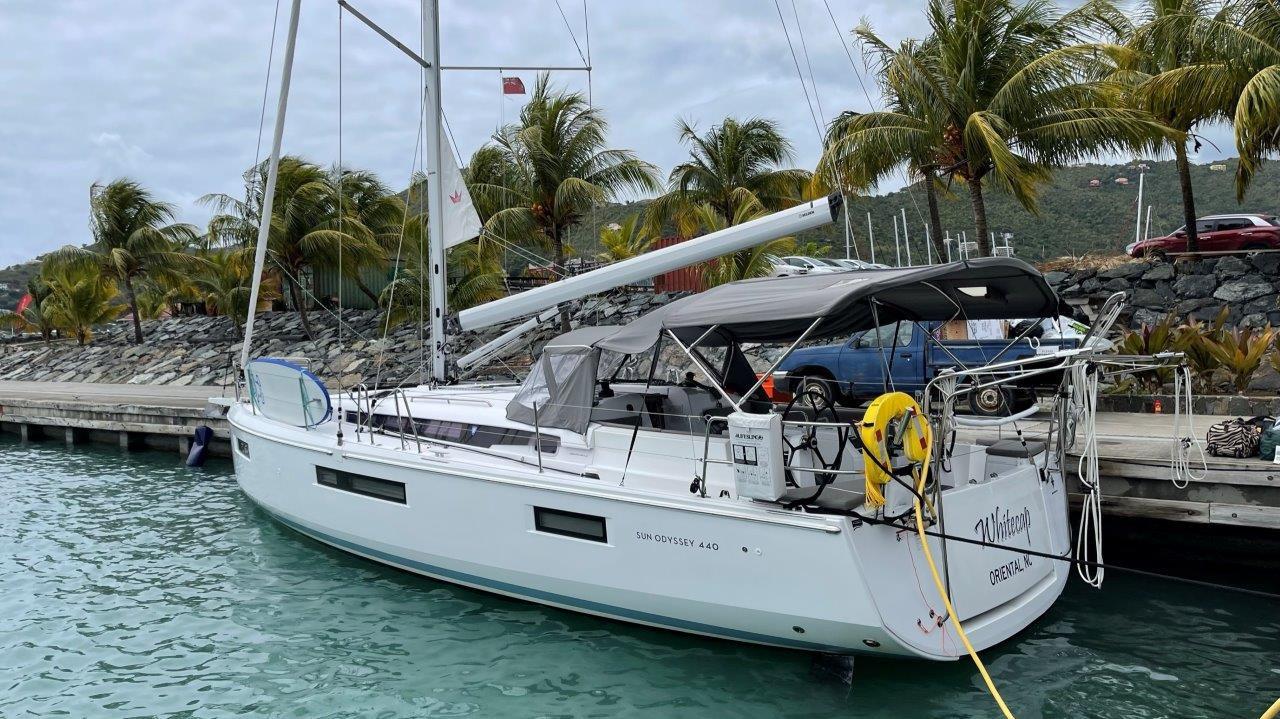 Sun Odyssey 440 från BVI Yacht Charters i Tortola