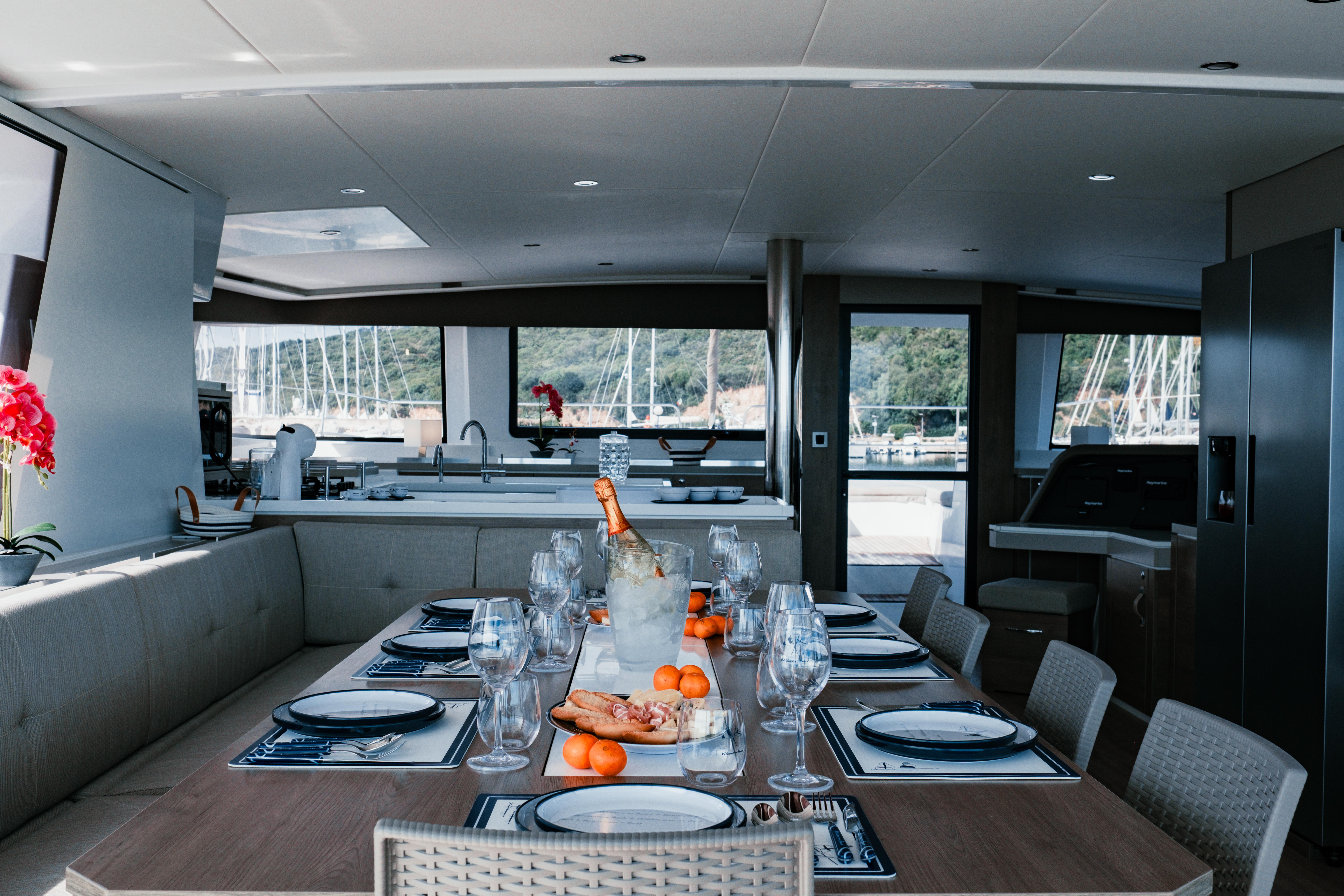 Bali 5.4 af Barcando Charter i Furnari