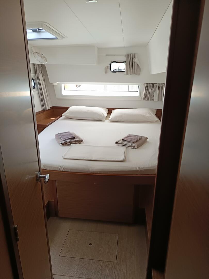 Lagoon 42 from MadMax Franchising Nautico in Capo d’Orlando