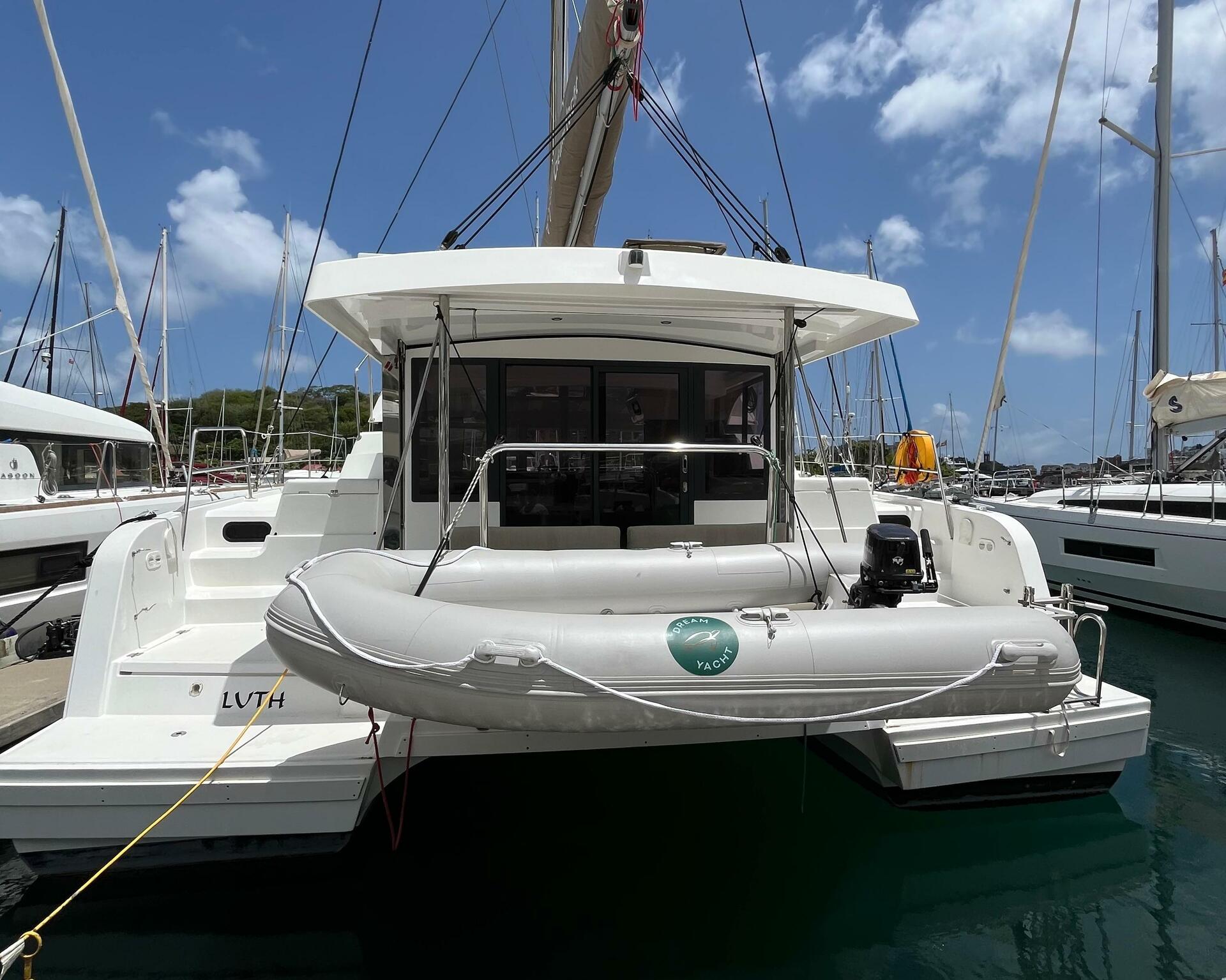 Bali Catspace da Dream Yacht Charter em St. George’s