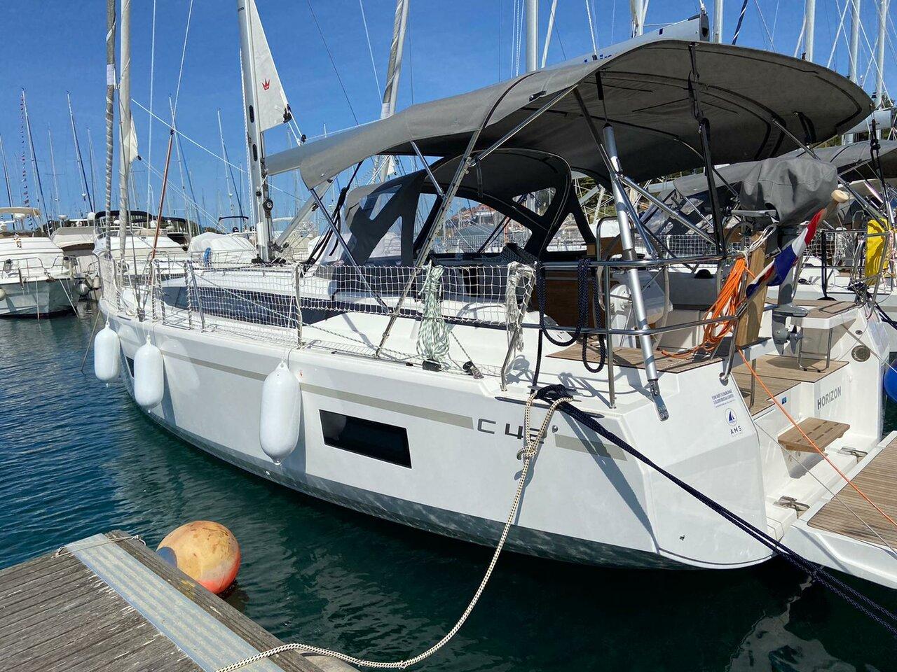 Bavaria C42 från AMS Yachting i Vrsar