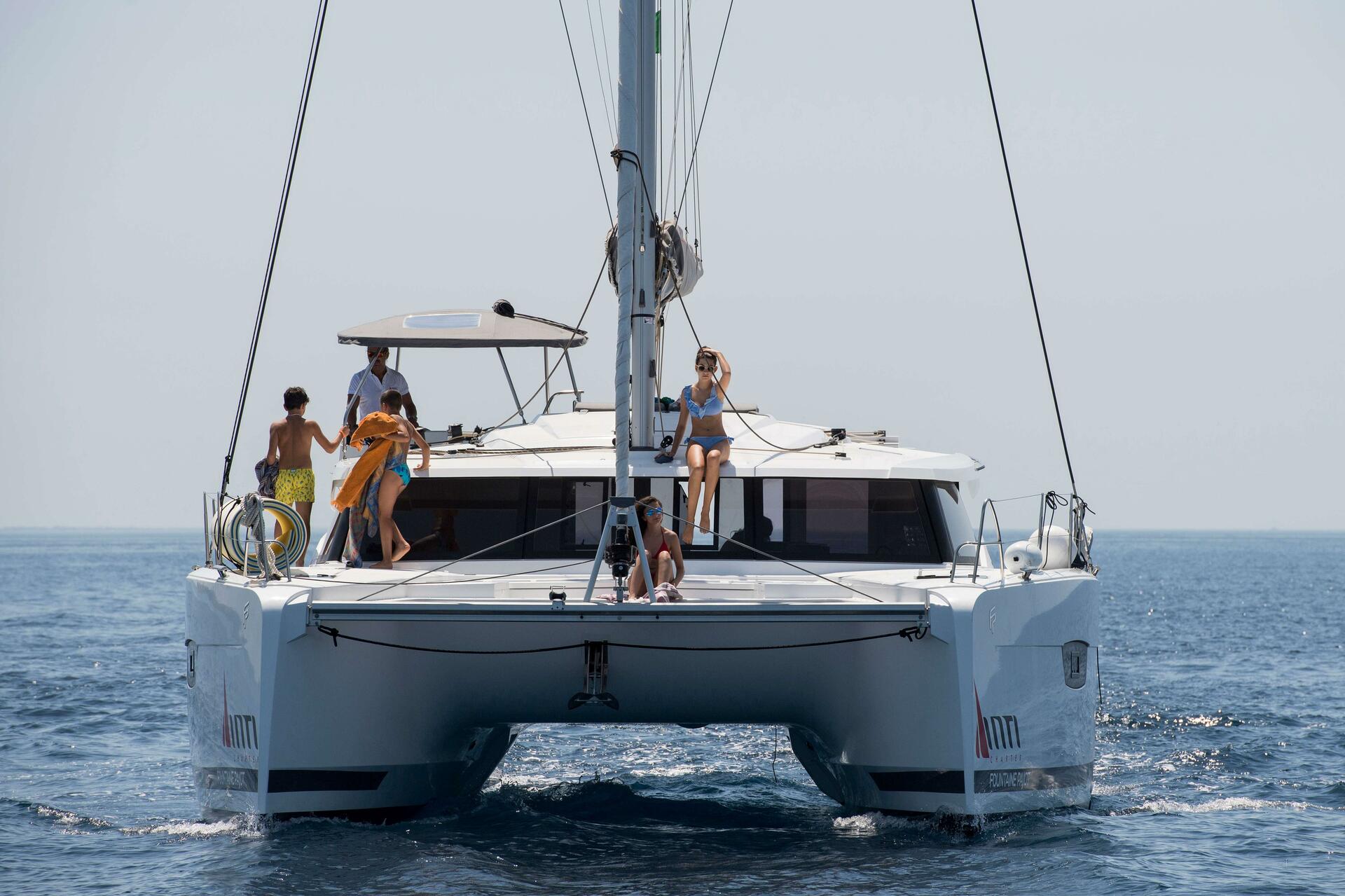 Fountaine Pajot Astréa 42 van Inti Charter in Castellammare del Golfo