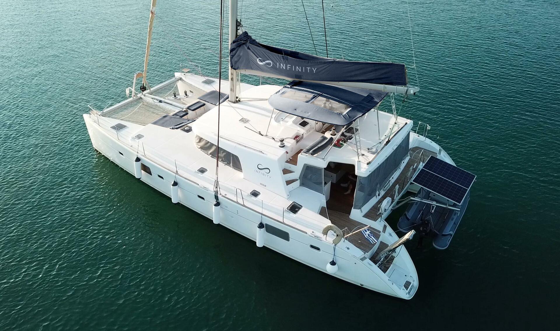 Lagoon 500 da MJ Charter em Palairos