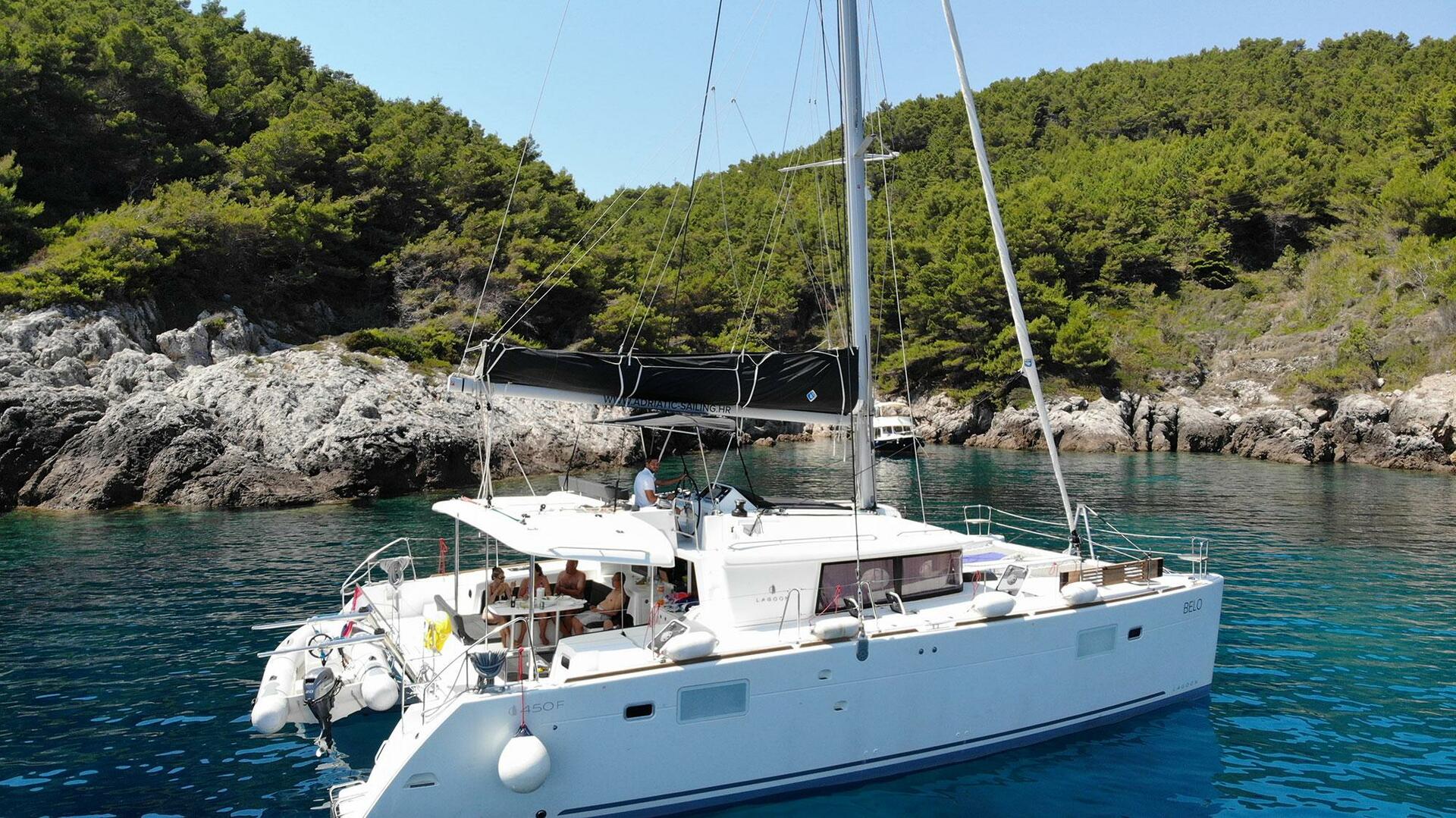 Lagoon 450 F par Adriatic Sailing à Kaštel Gomilica
