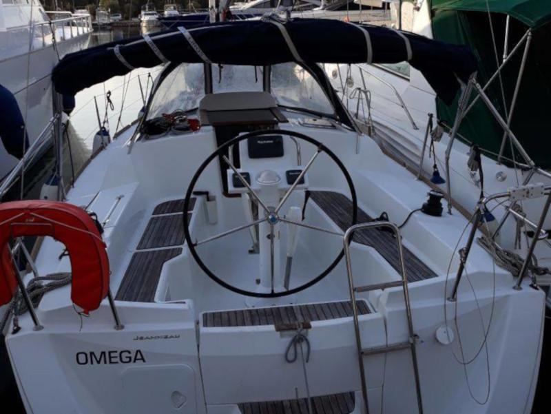 Sun Odyssey 33i av Omegasail i Gouvia
