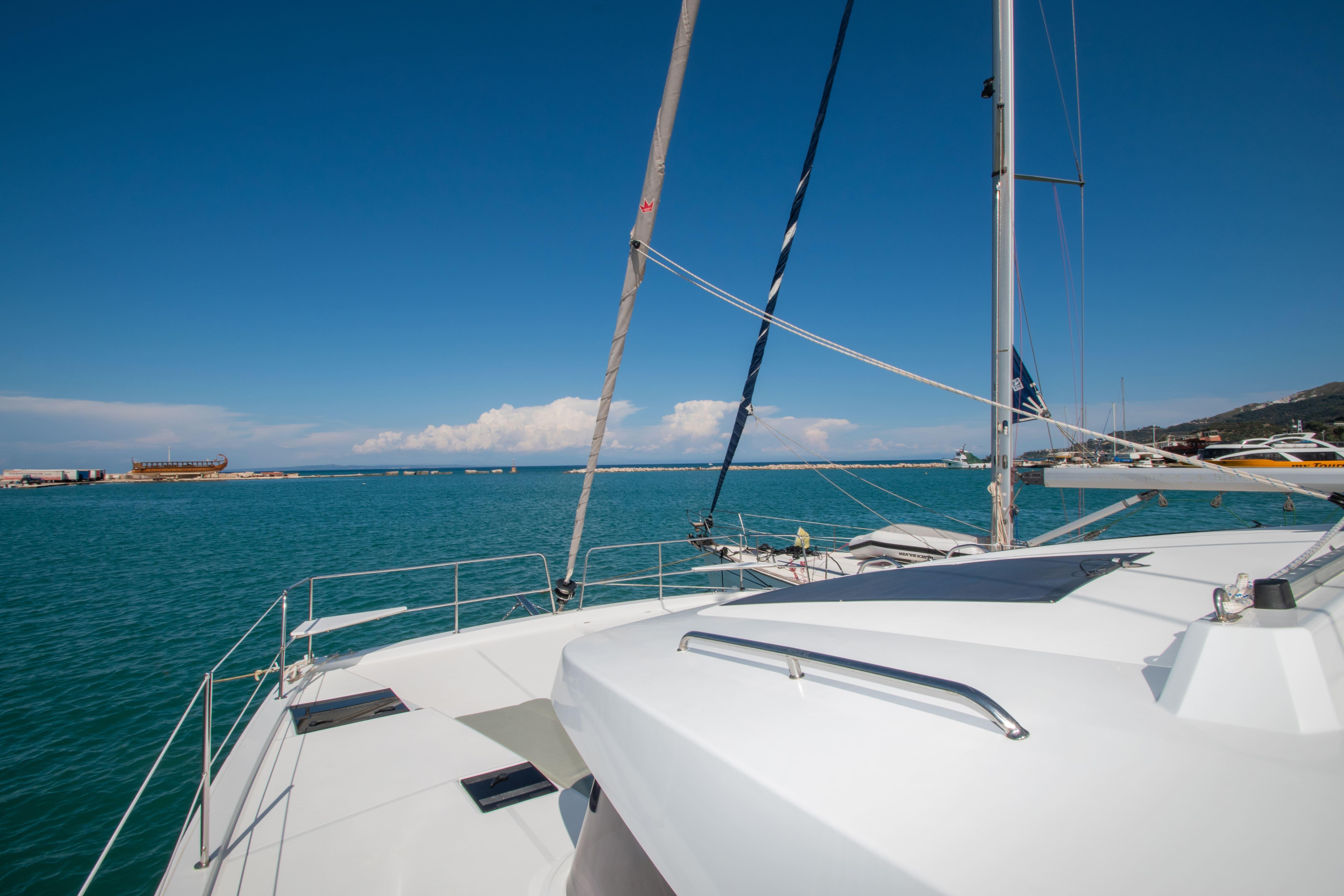 Bali Catsmart av Athenian Yachts i Nydri