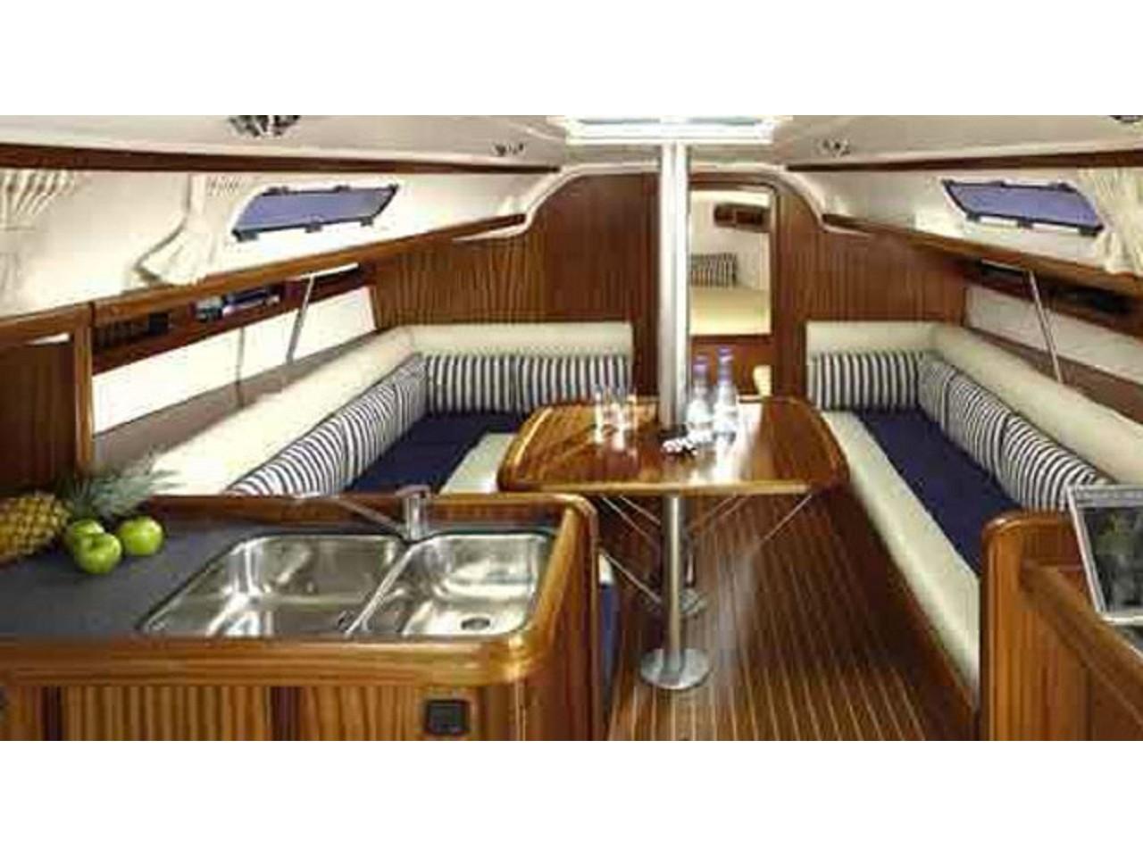 Bavaria 38 Match yritykseltä Navigator Charter Primoštenissa