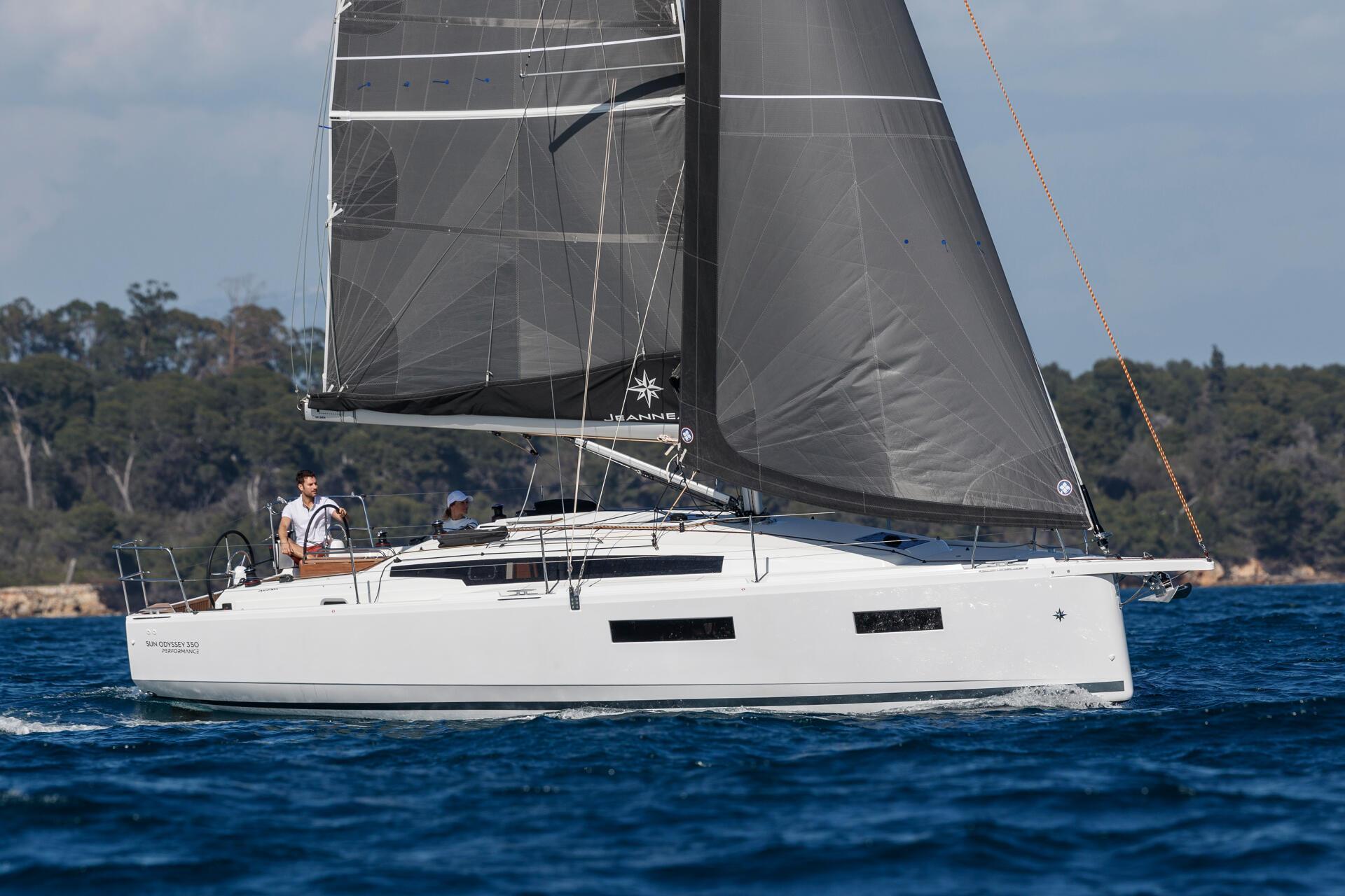 Sun Odyssey 350 av Dream Yacht Charter i Jolly Harbour