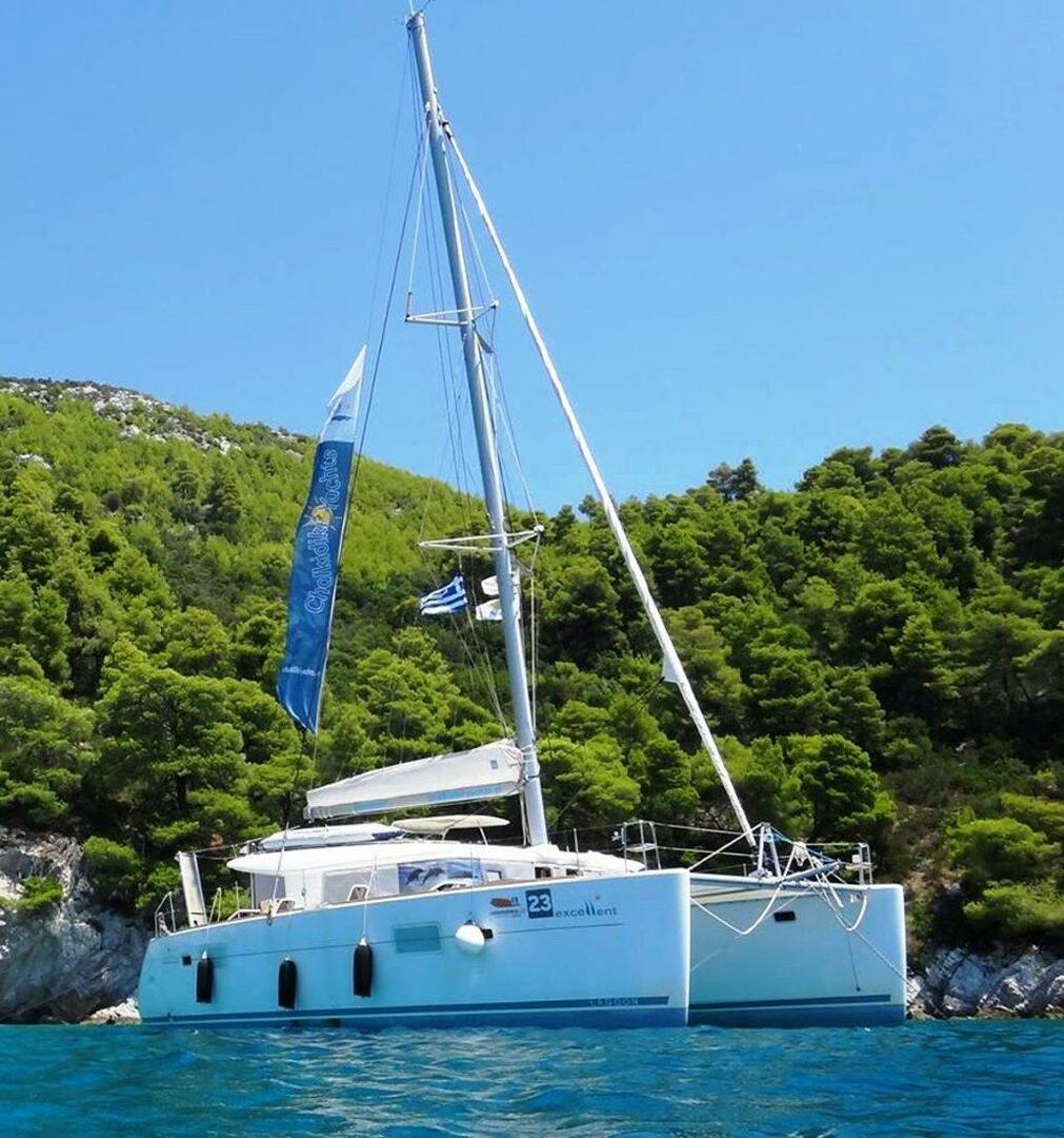 Lagoon 400 von Chalkidiki Yachts in Ormos Panagias