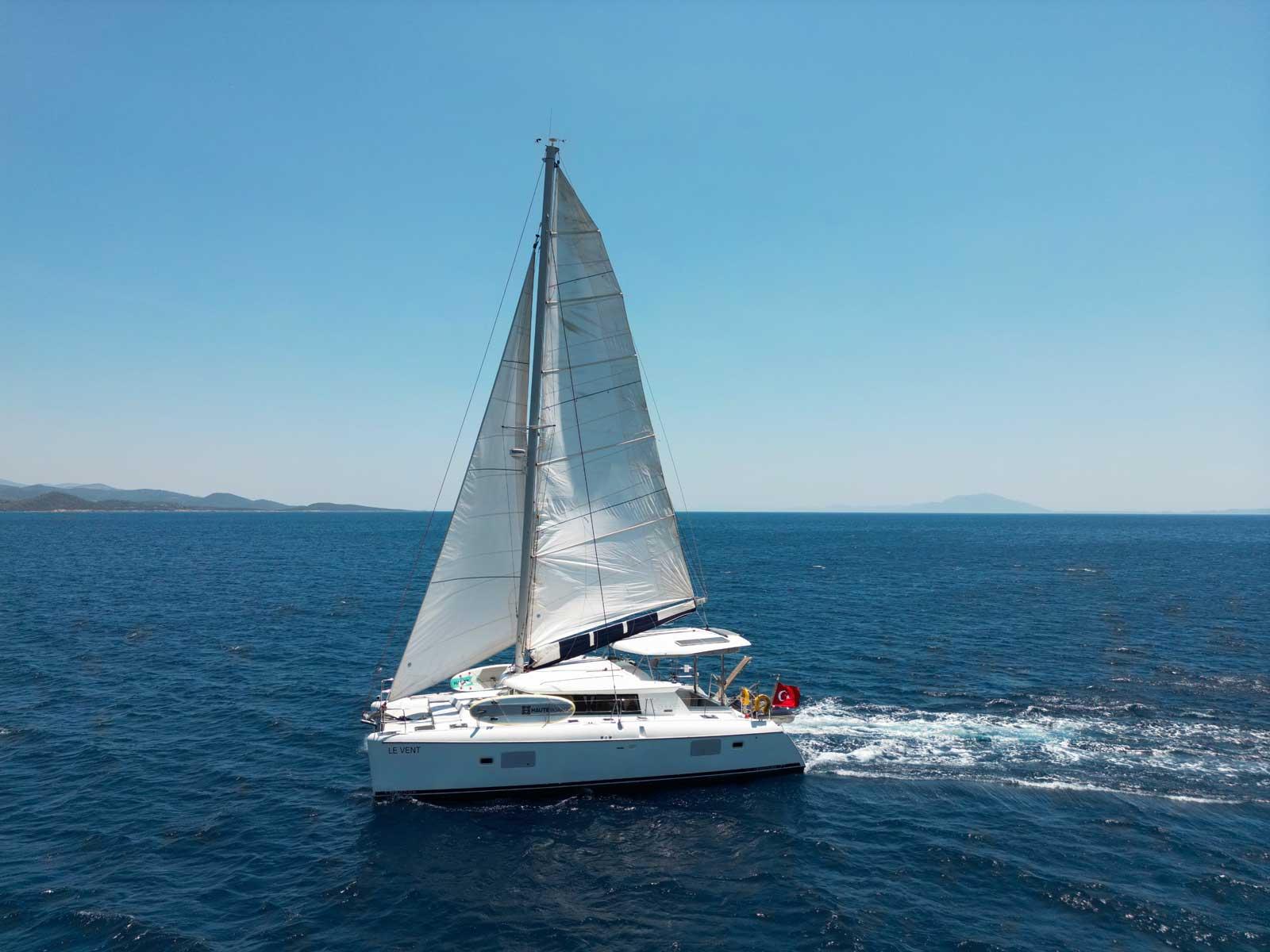 Lagoon 420 av Ares Sailing i Bodrum