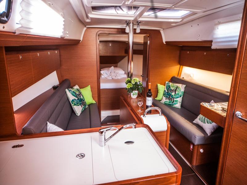 Dufour 350 Grand Large de Chilla Sailing en Primošten