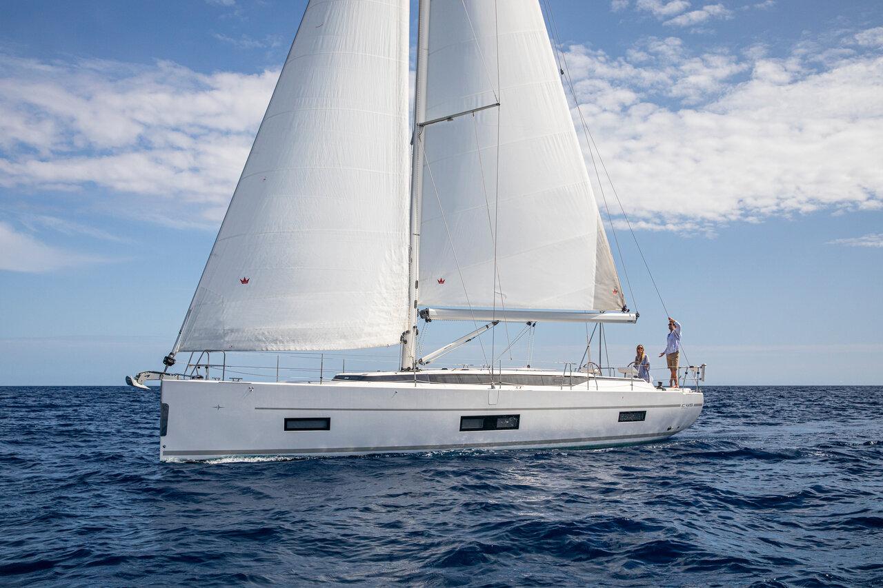Bavaria C45 från Irmak Yachting i Göcek