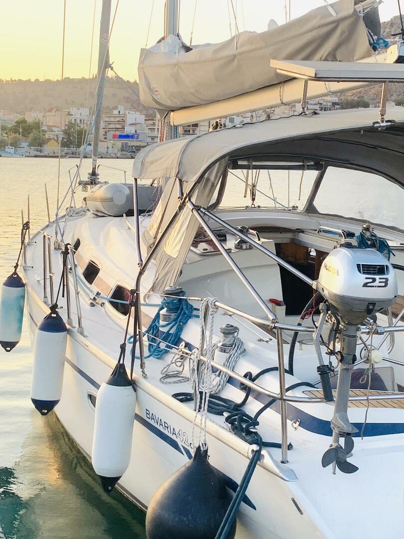 Bavaria 42 Cruiser av MG Yachts i Salamis