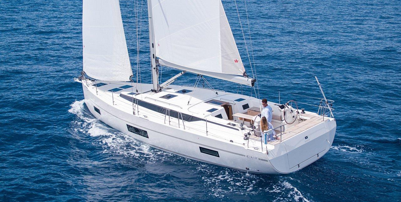 Bavaria C45 från Bayr Yachting i Pirovac