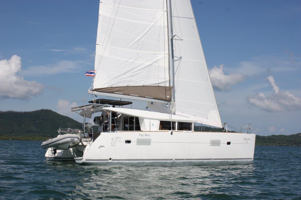 Lagoon 400 S2 af Island Spirit Charters i Phuket