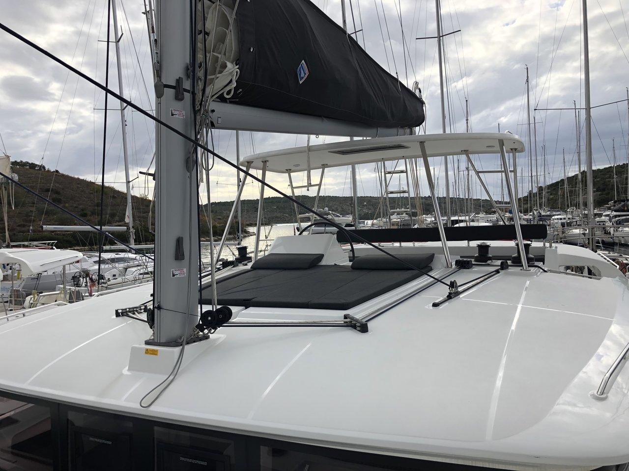 Lagoon 450 F från Top Light i Split