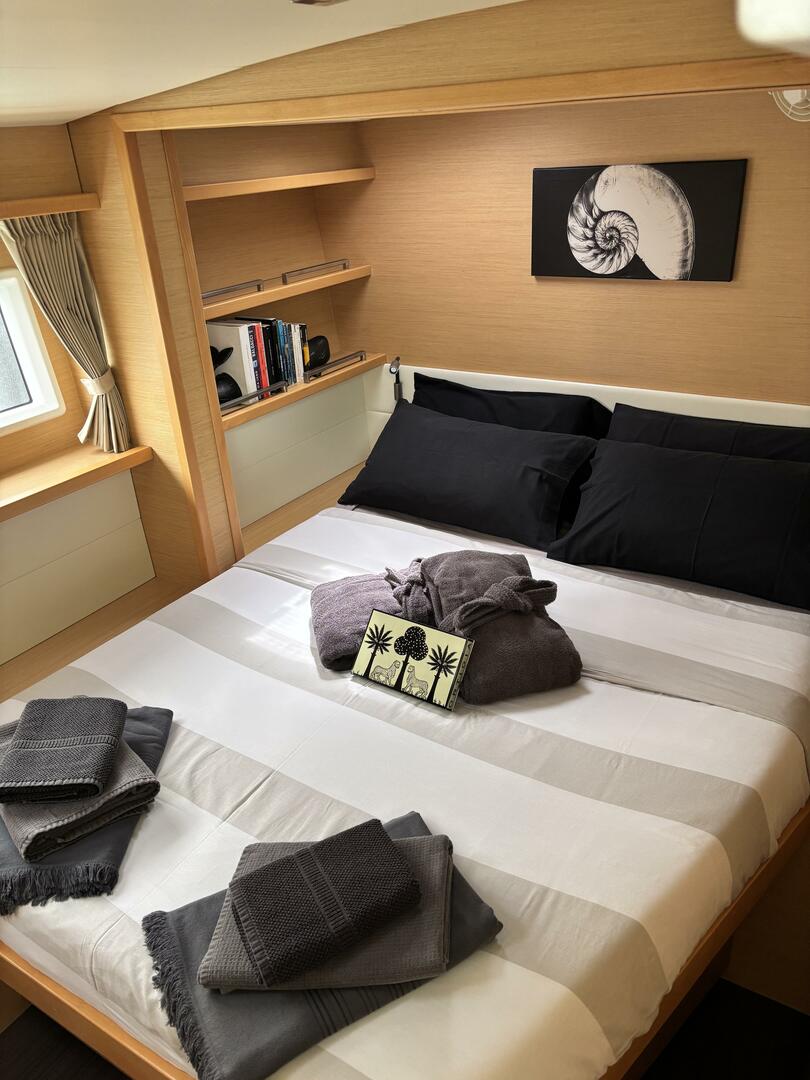 Lagoon 52 F from Shamandura Charter in Capo d’Orlando