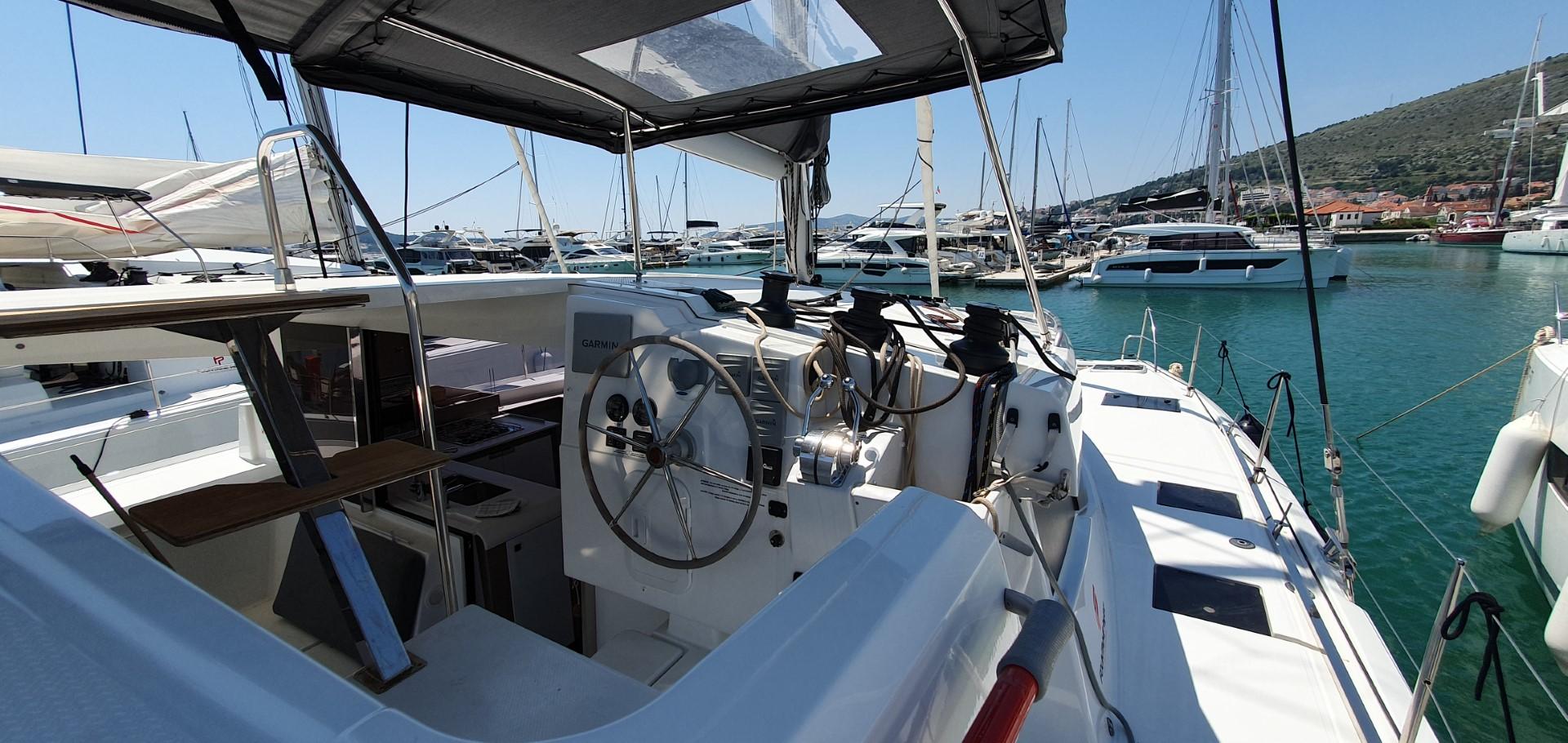 Fountaine Pajot Isla 40 af Ultra Sailing i Dubrovnik