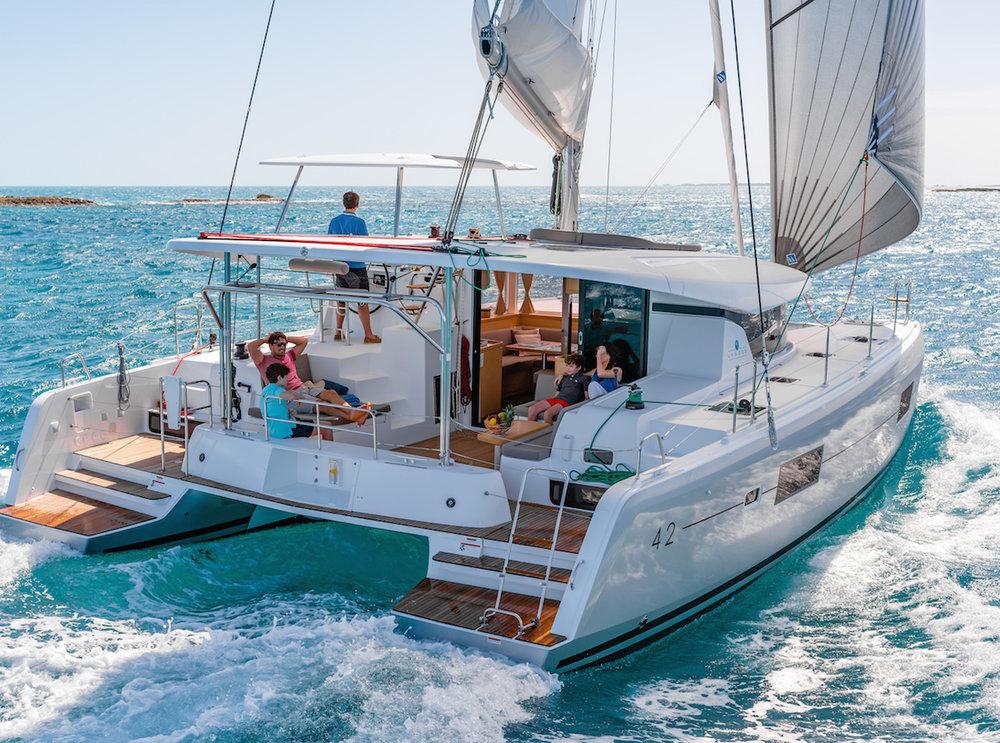 Lagoon 42 av Aegean Wind i Salamis