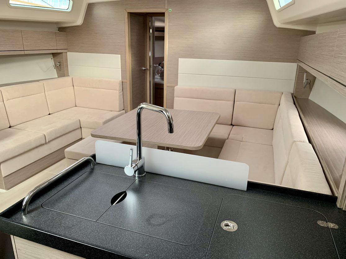 Hanse 458 da Summer Sail em Atenas