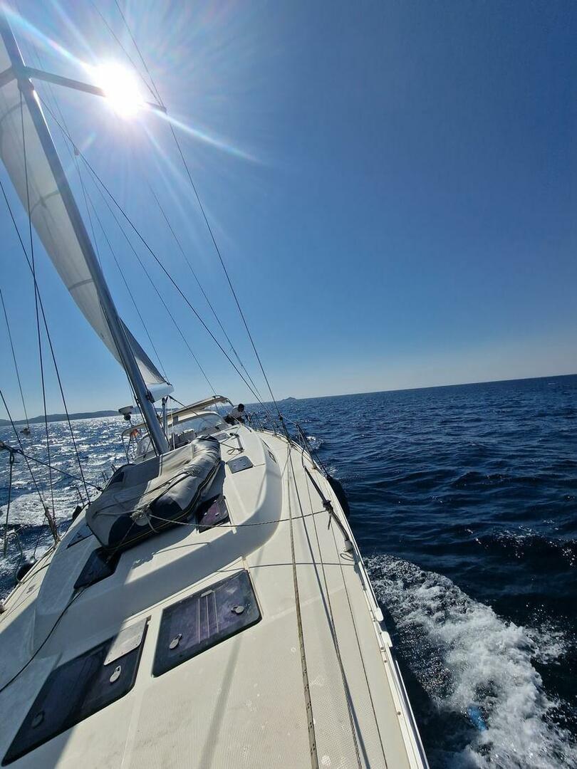 Bavaria 50 Cruiser från Flo Sail i Punta Ala