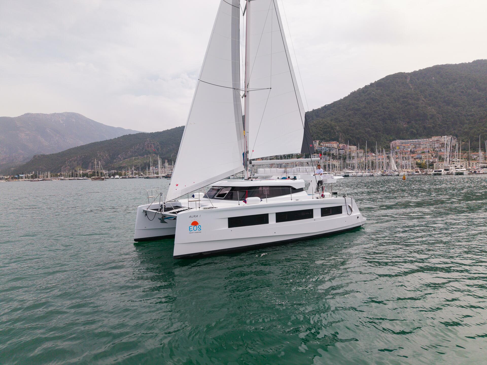 Aventura 45 da EOS Yacht Charter em Fethiye