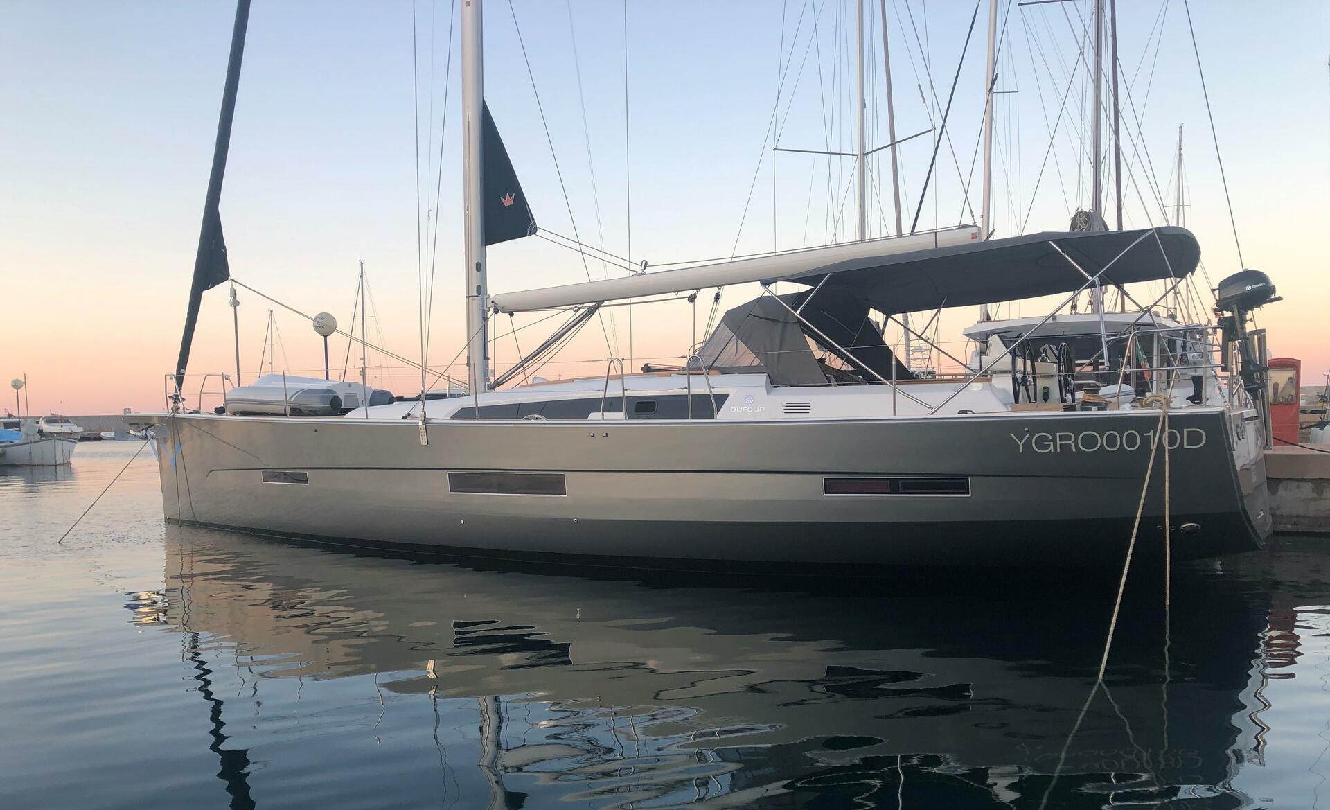 Dufour 56 Exclusive della Yachting in Sardinia a Punta Nuraghe