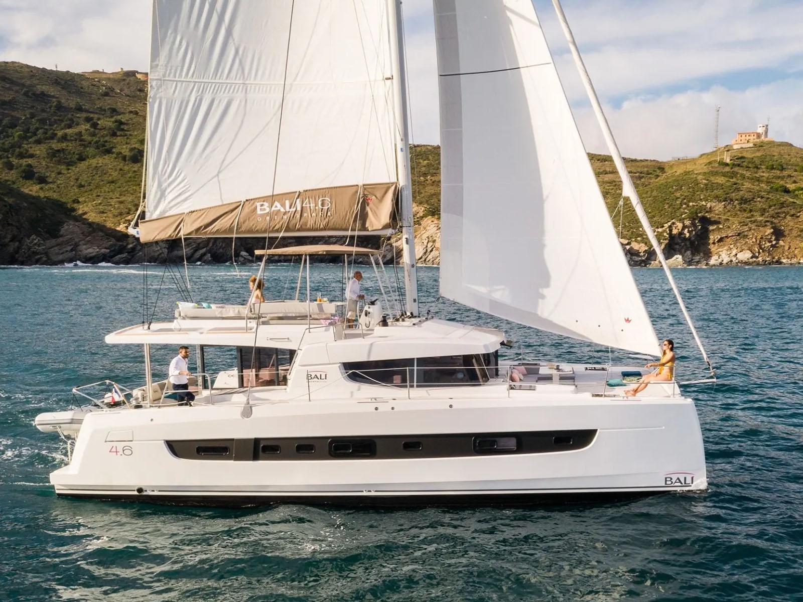 Bali 4.6 par Hermes Yachting à Lavrion