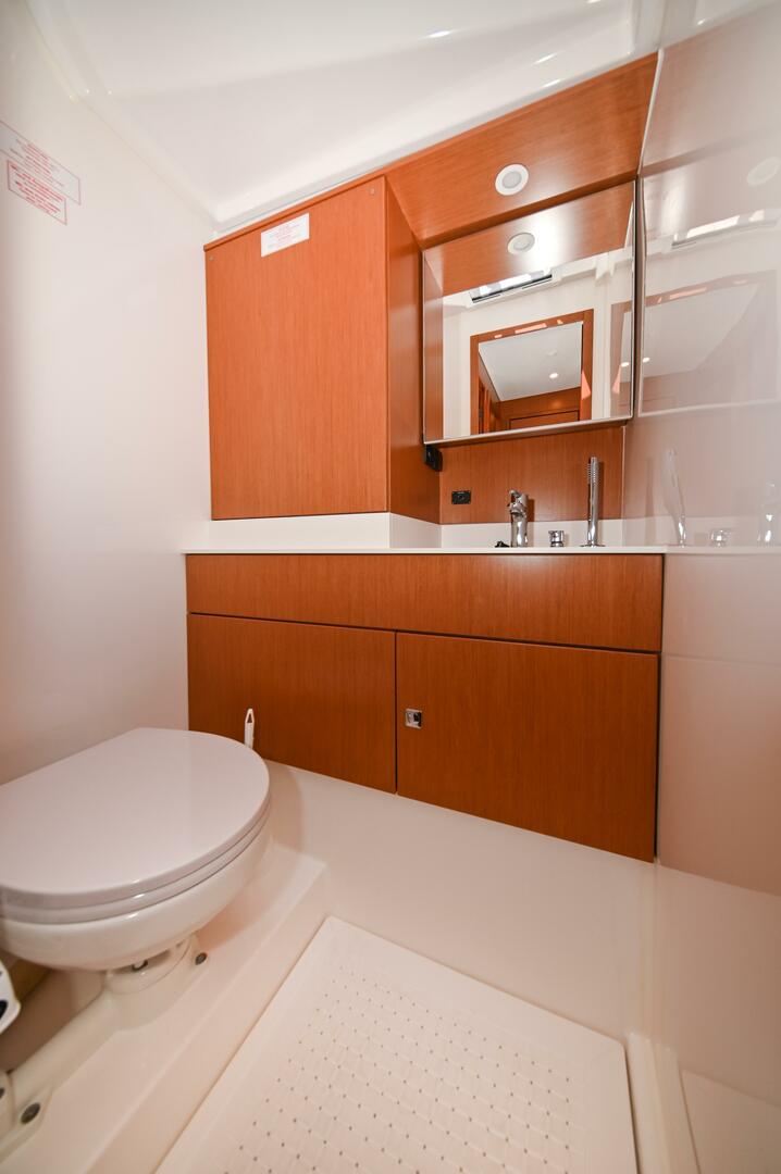 Bavaria C50 af Navigo Yacht Charter i Sukošan