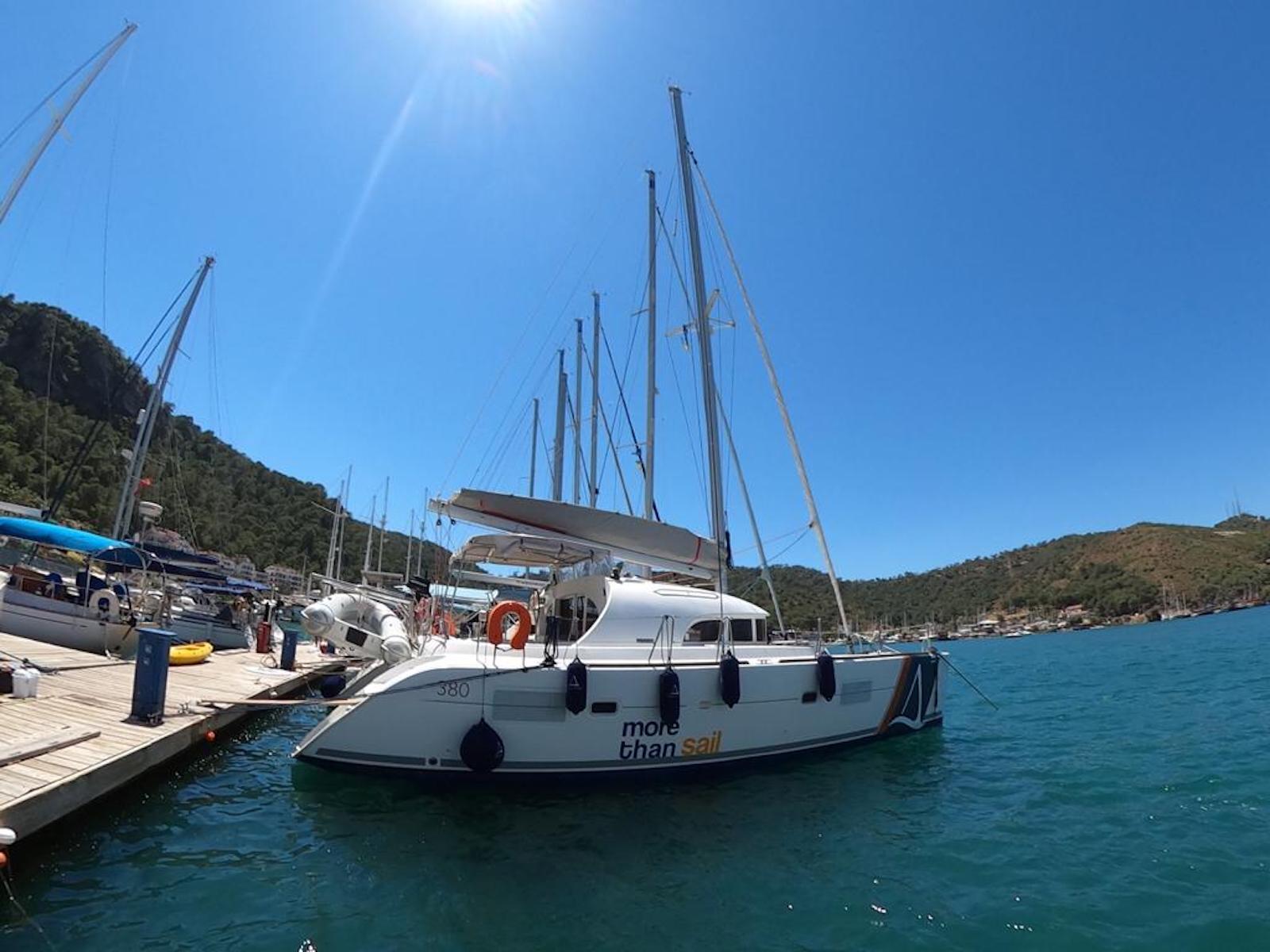 Lagoon 380 af Ancyra Sailing i Fethiye