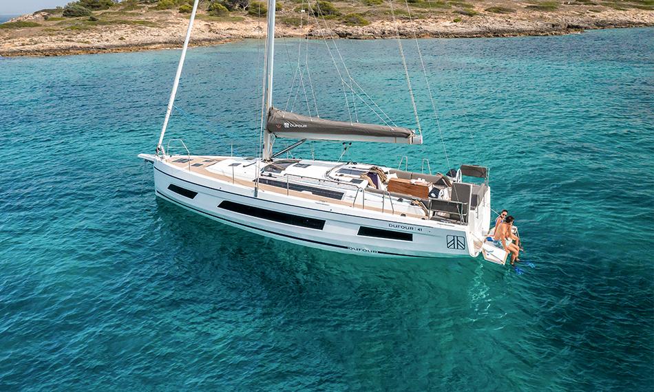 Dufour 41 van Dream Yacht Charter in Jolly Harbour