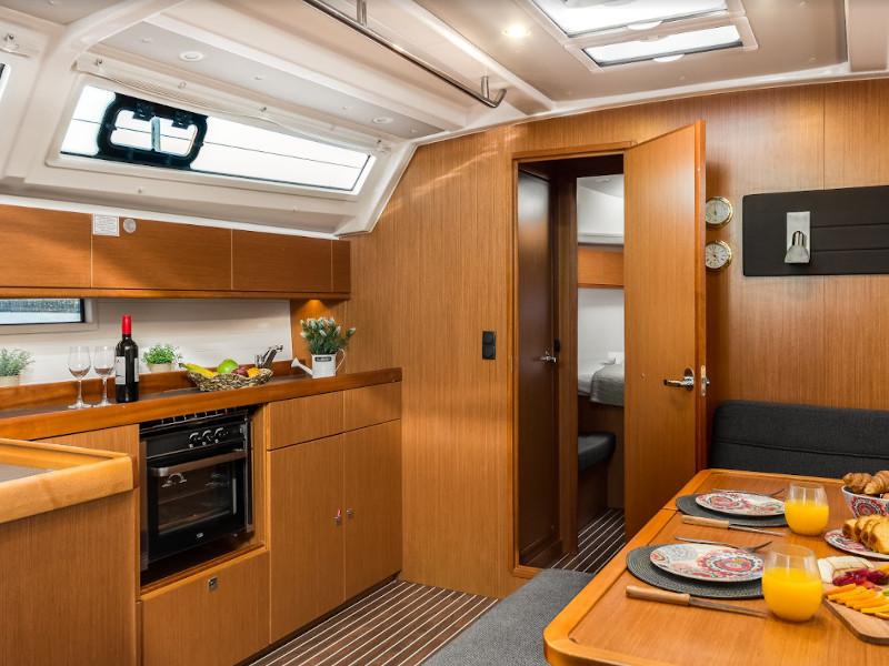 Bavaria 46 Cruiser av Minas Yachting i Gouvia