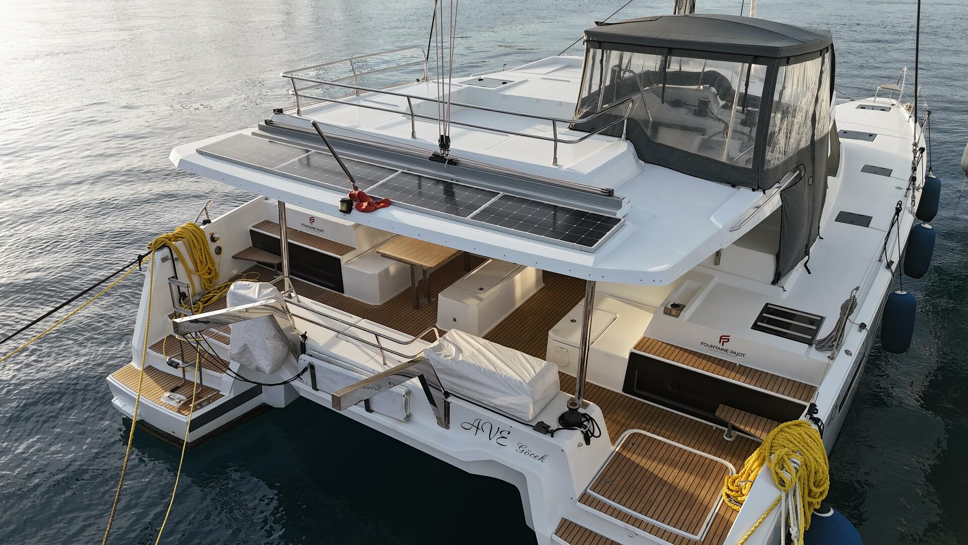 Fountaine Pajot Elba 45 yritykseltä Sailway Marmariksessa