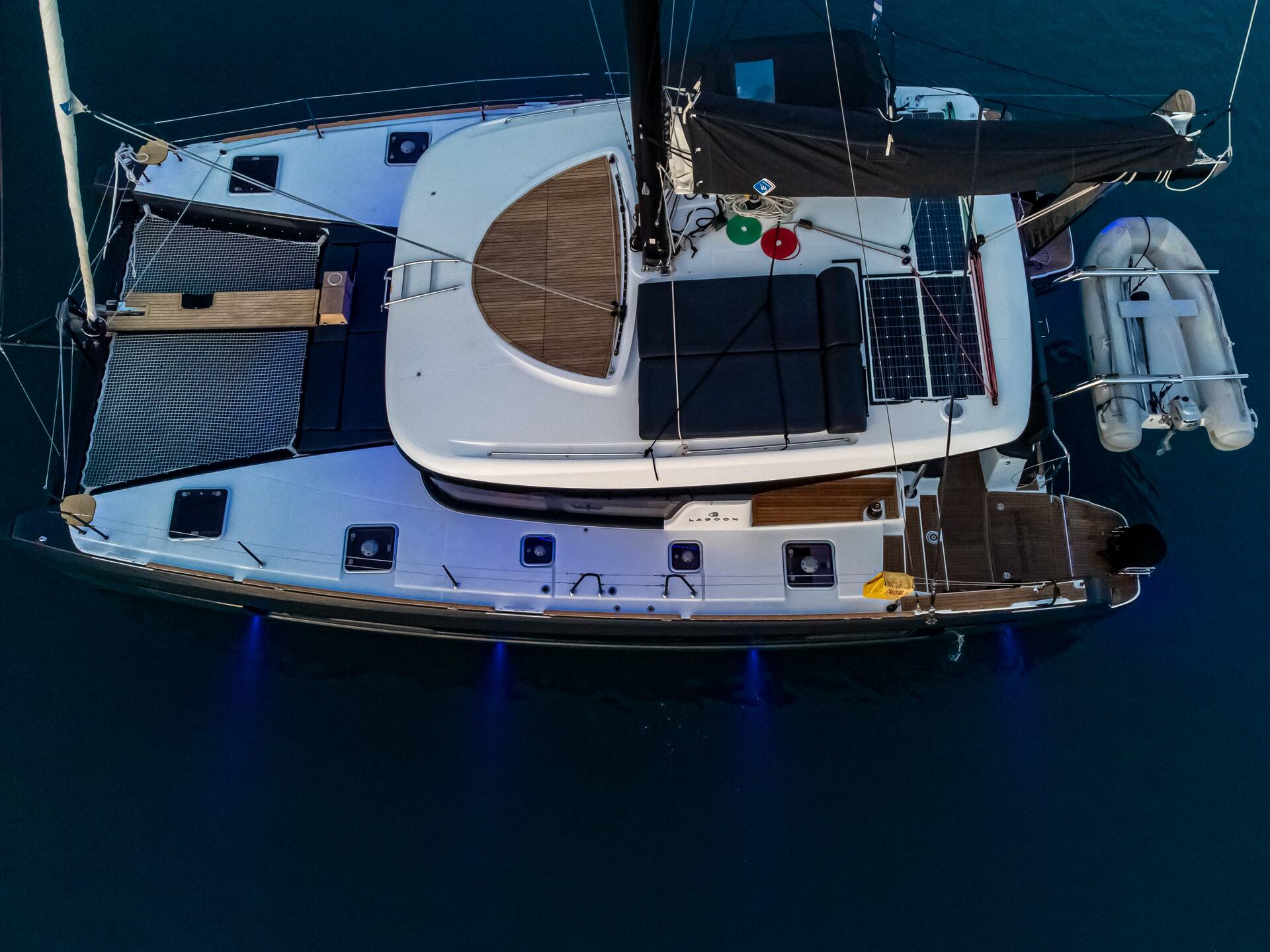 Lagoon 40 from Blue Eternal in Preveza